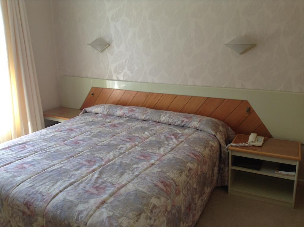 Hotel Terrabella Talca  Zimmer foto