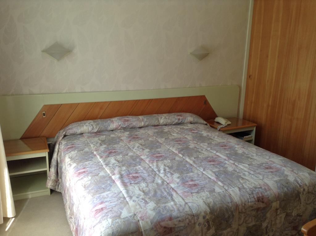 Hotel Terrabella Talca  Zimmer foto